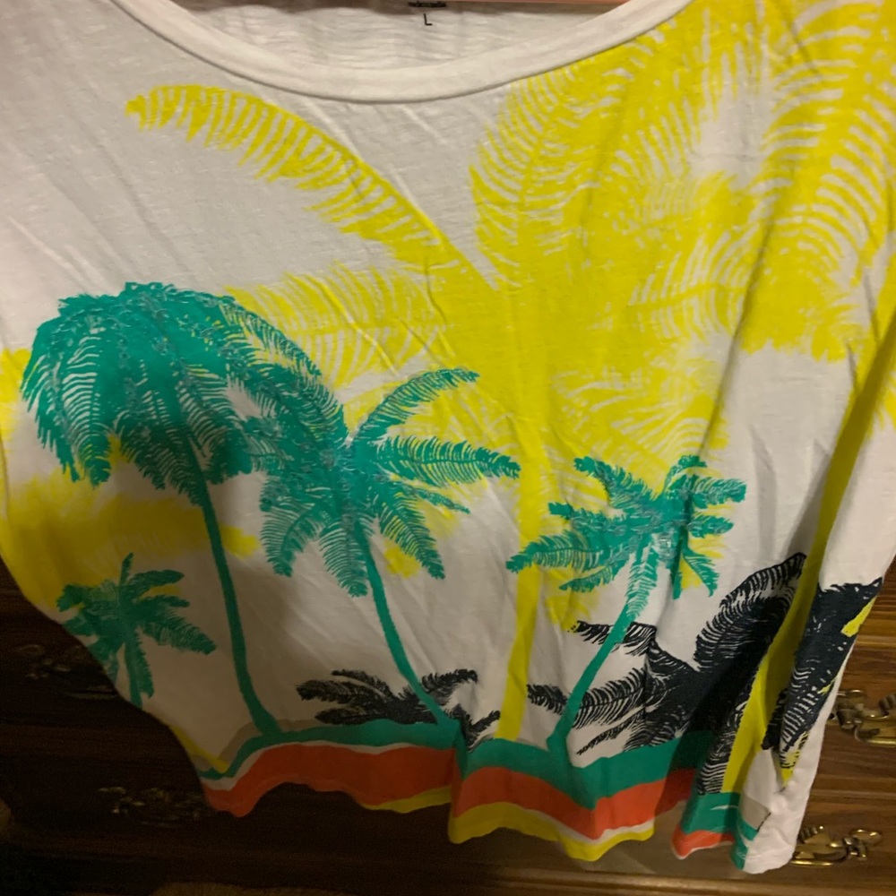 Short sleeve shirt